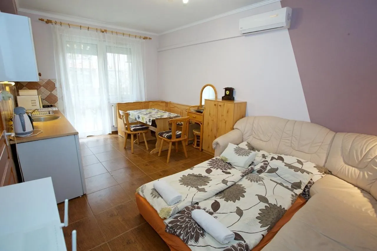 Zoli Apartmanok-Maya Koelcsey 34-36 Hajdúszoboszló